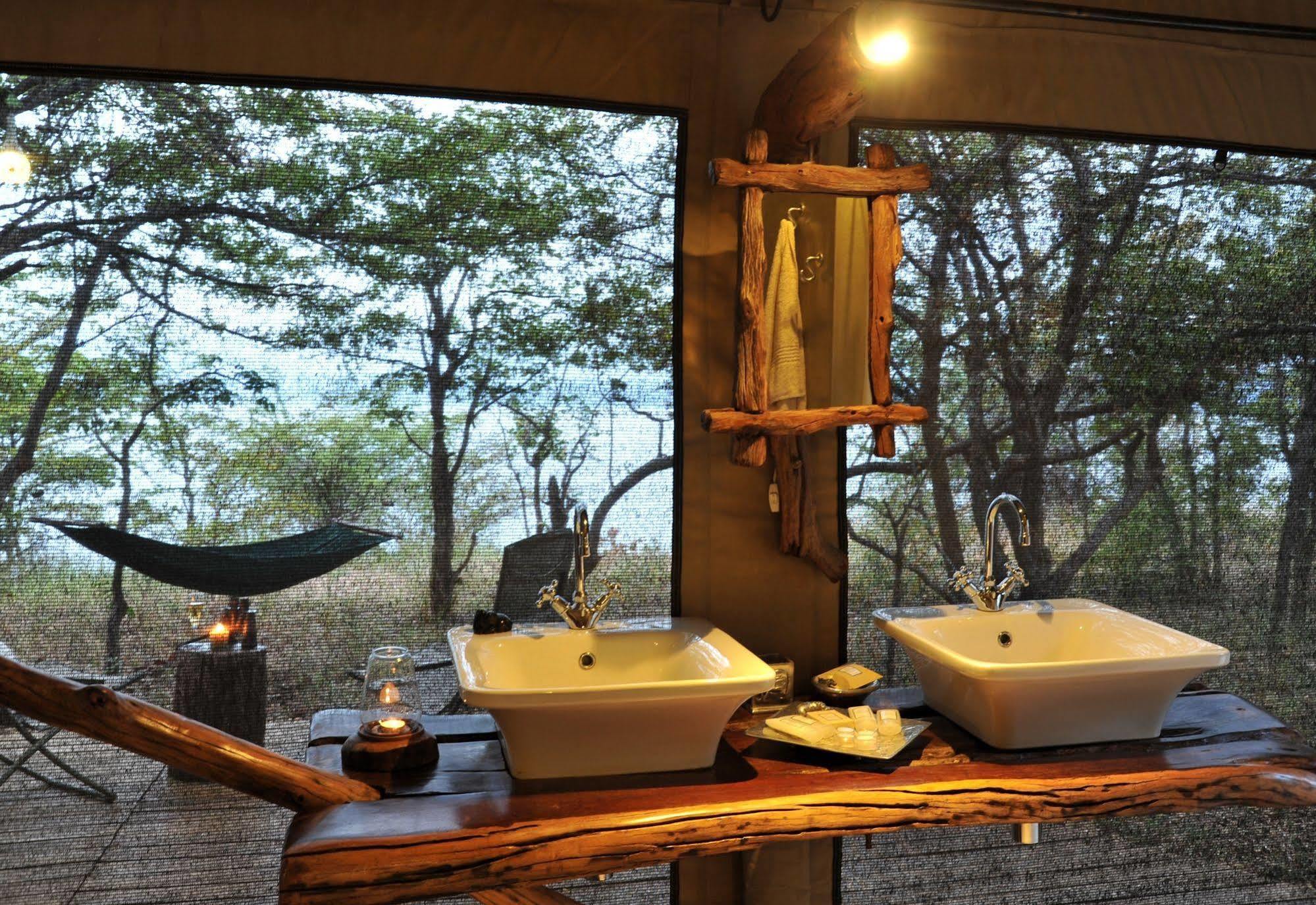 Changa Safari Camp Matusadona National Park Екстериор снимка