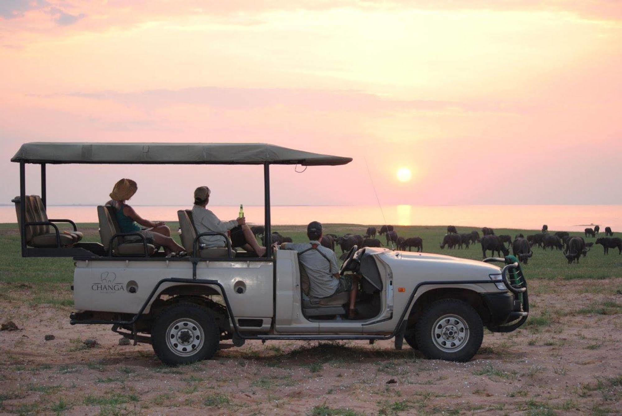 Changa Safari Camp Matusadona National Park Екстериор снимка