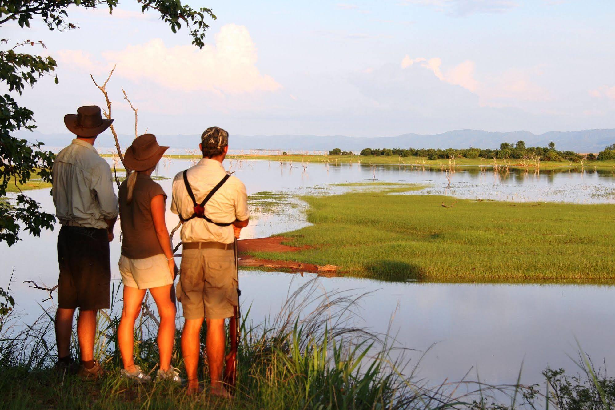 Changa Safari Camp Matusadona National Park Екстериор снимка
